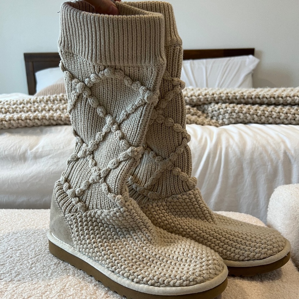 Cream Knit Uggs